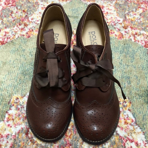 Mojo Moxy Shoes - Dolce by Mojo Moxy Brown Brogue Heels – Ribbon Lace – Size 6